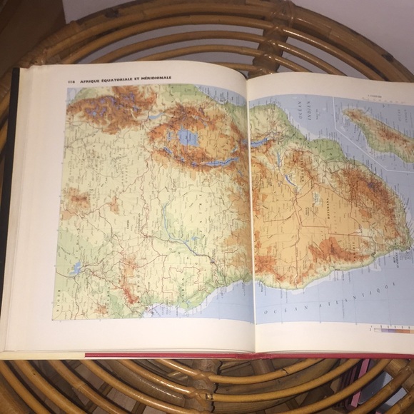 Grand Atlas du Canada et du Monde 1979 Hardcover - Picture 6 of 14